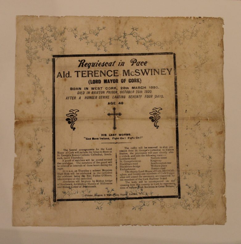 Memorial Paper Napkin for the Funeral of Terence MacSwiney | IMK ARCHIVE - KHAA.IMK.1033 